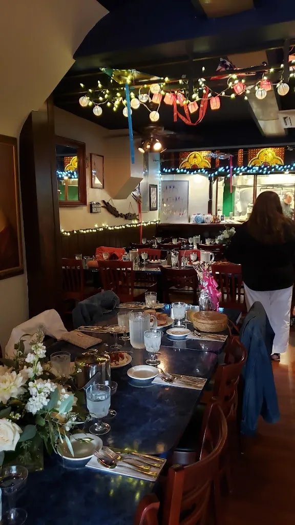 Nichol Smith_Henry's Cafe & Fine Groceries_Pottstown, PA_reseña