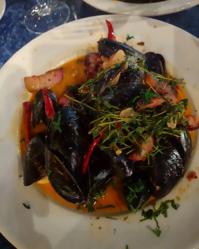 Mary Ellen P_Henry's Cafe & Fine Groceries_Pottstown, PA_review