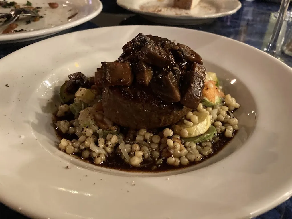 Henry's Cafe & Fine Groceries_Pottstown, PA_slider_imagen_2