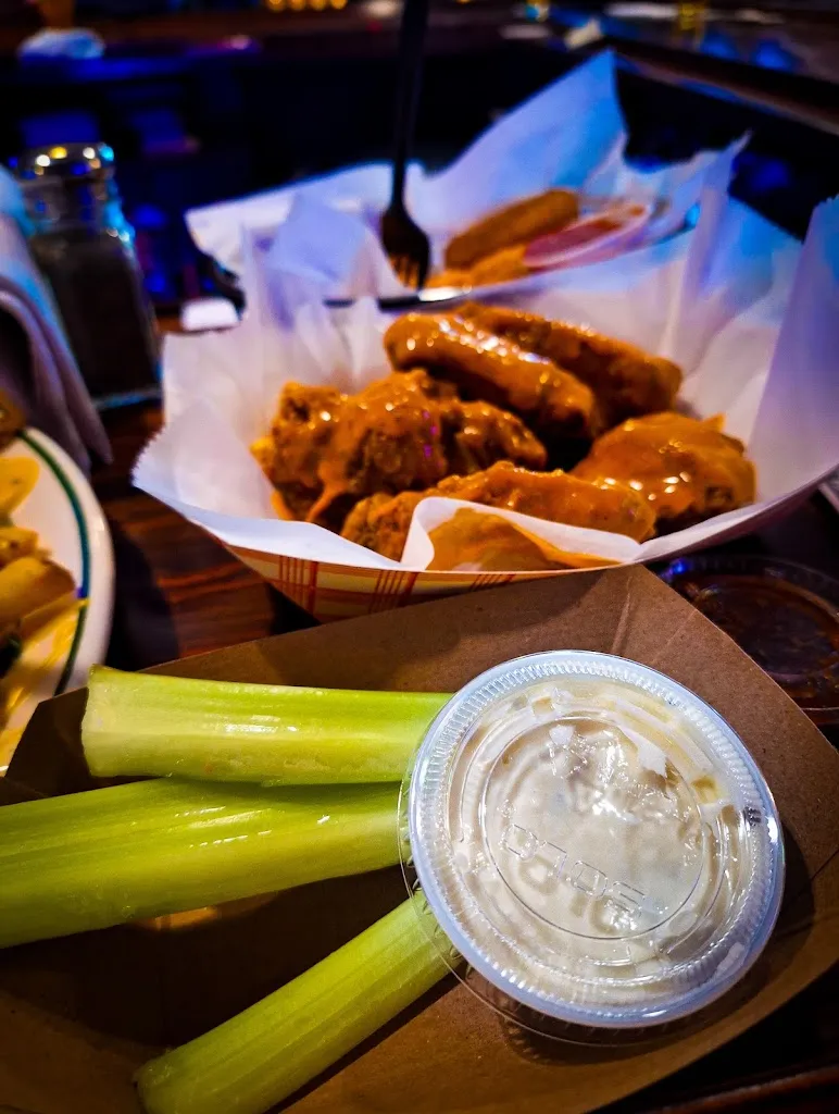 Tom's Bar & Grille_Royersford, PA_slider_imagen_3