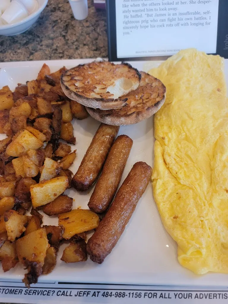 Alena Reed_Lakeview Cafe_Royersford, PA_reseña