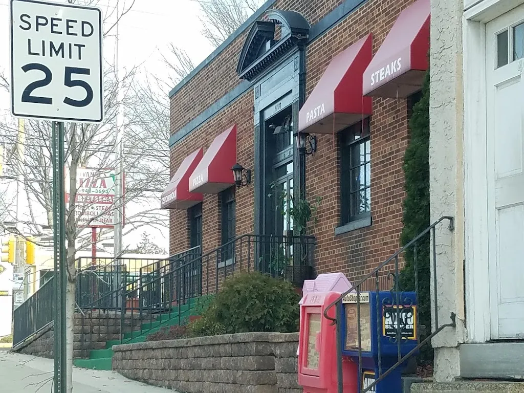Giovanni's & Sons Pizzeria restaurante en Royersford, PA