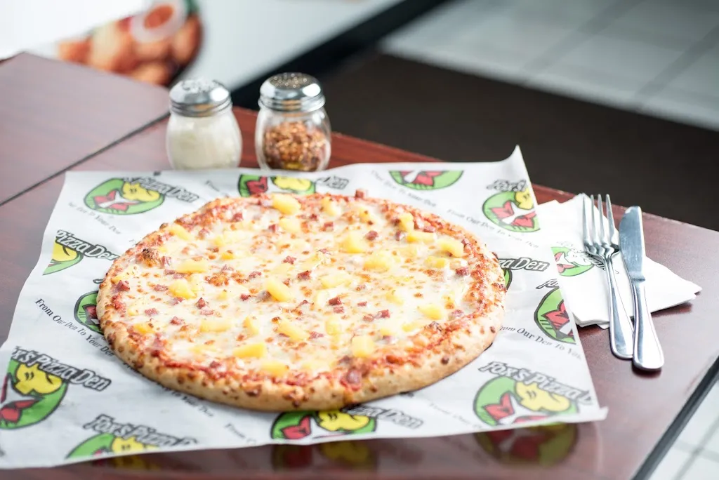 Menu_Fox's Pizza Den_Russellton, PA_image_old_1