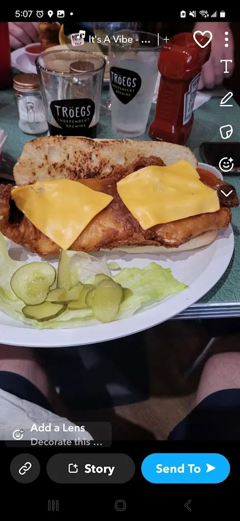 Mike B (Mike B)_Elwood's Pub_Rural Ridge, PA_review