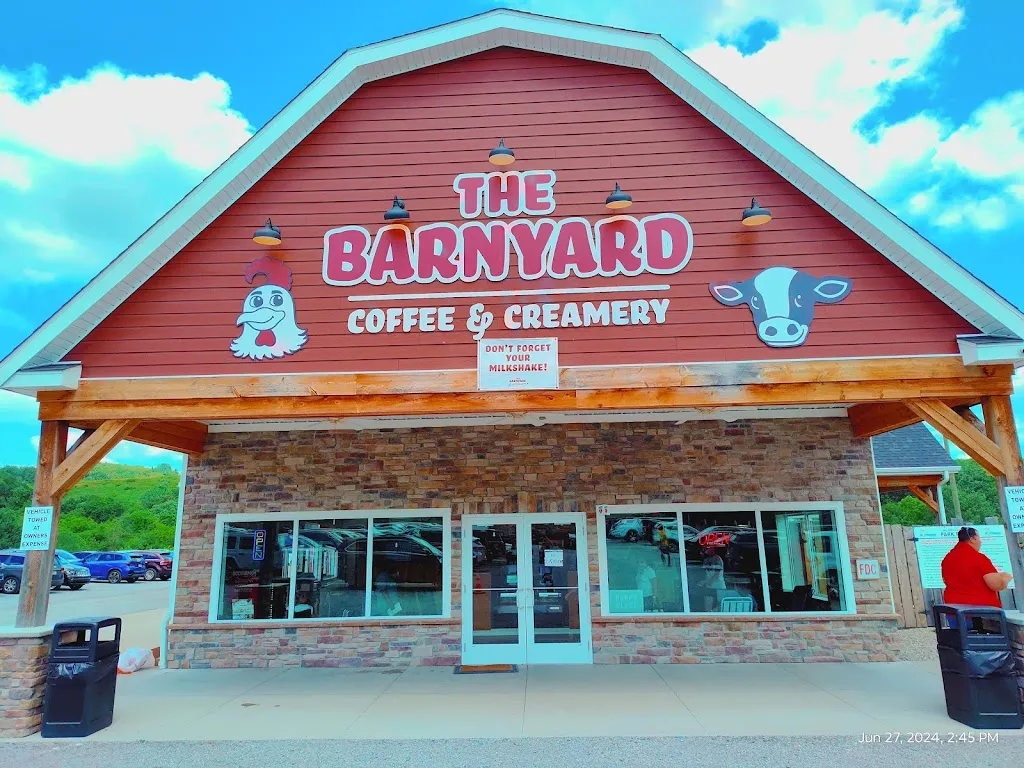 The Barnyard Coffee & Creamery restaurant à Russellton, PA
