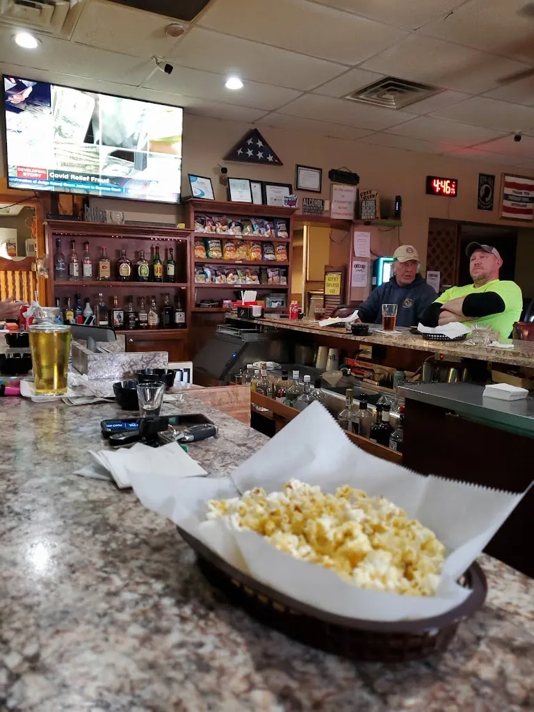 Lenny's Bar_Gibsonia, PA_slider_image_3