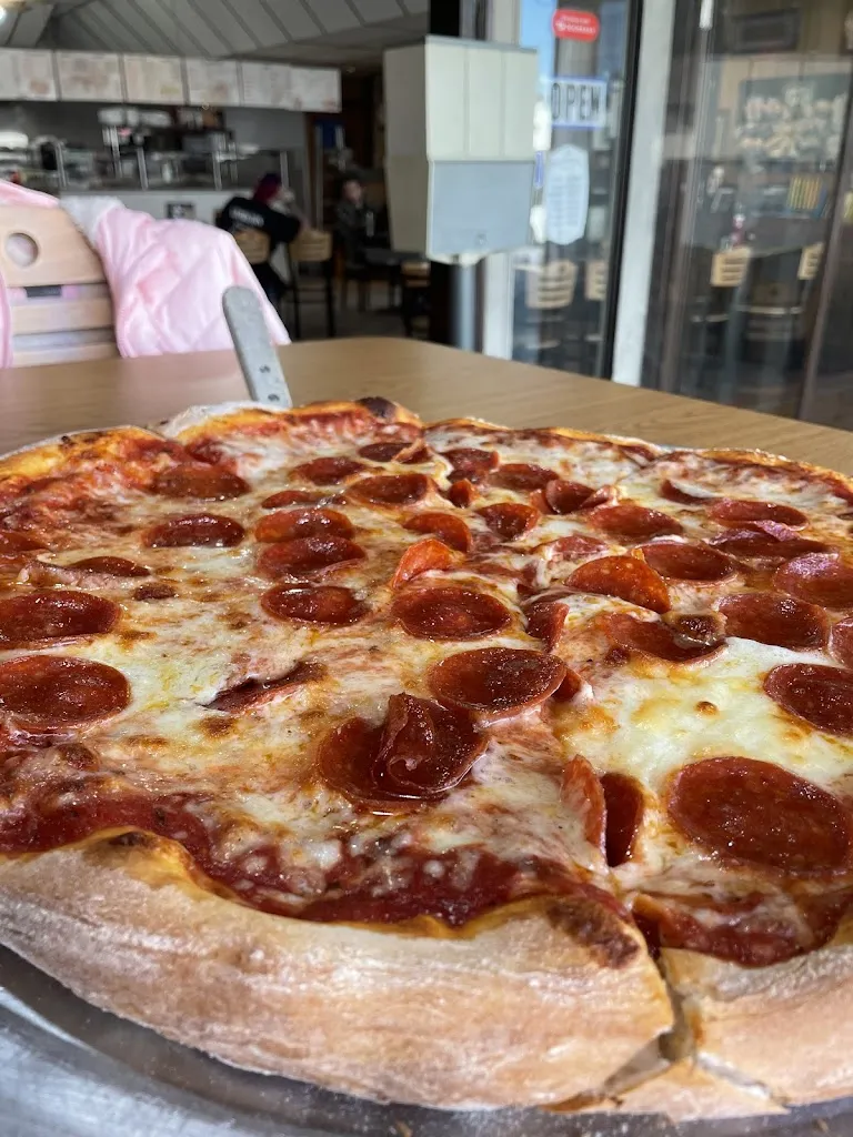 Diane Cassella_Giorgio's Pizza Restaurant_St Clair, PA_review