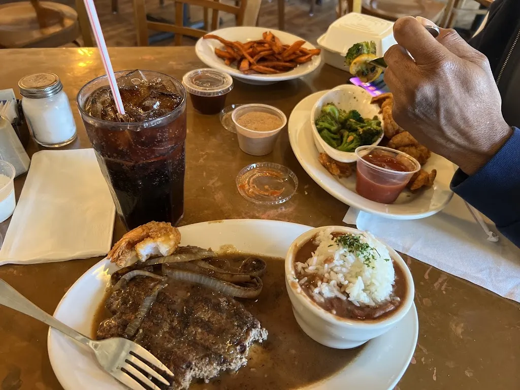 Kimberly Plant_Court Street Cafe_Port Allen, LA_review