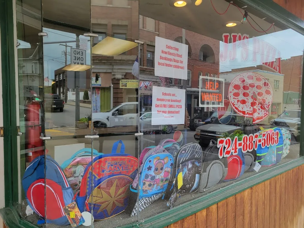 JJ'S Pizza/HAW’T DOGS/Sassy Sips restaurante en Scottdale, PA