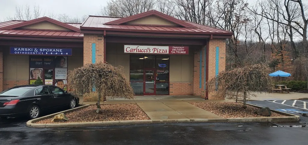 Carlucci's Pizza restaurant à Seven Fields, PA