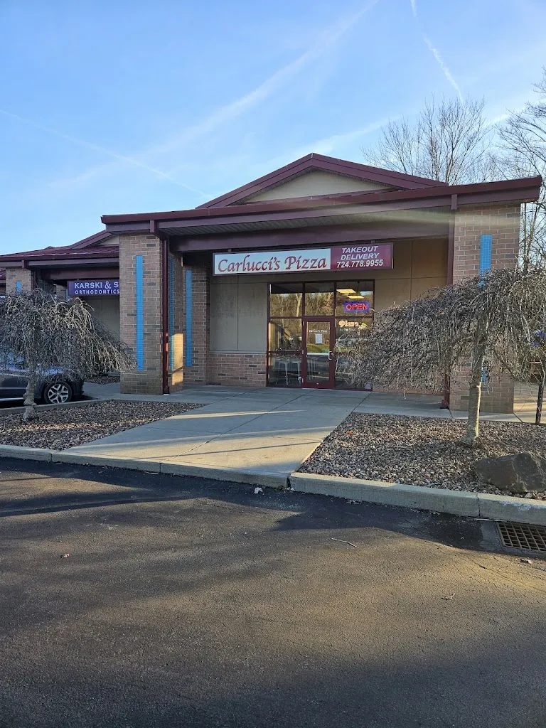 Carlucci's Pizza_Seven Fields, PA_slider_image_3