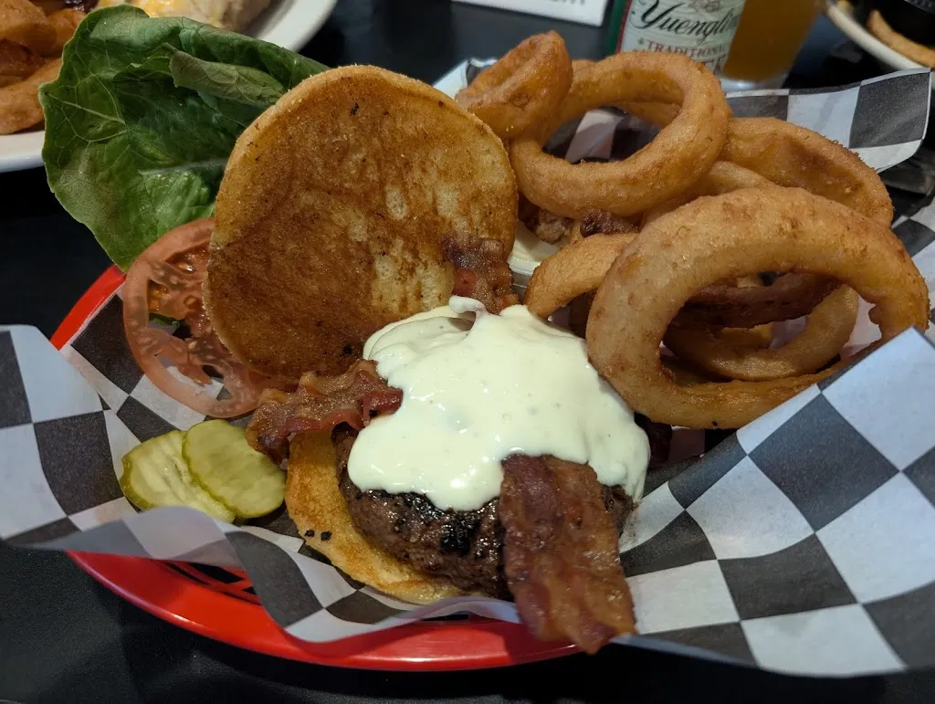 Selinsgrove Hotel Bar & Grill_Selinsgrove, PA_slider_imagen_2