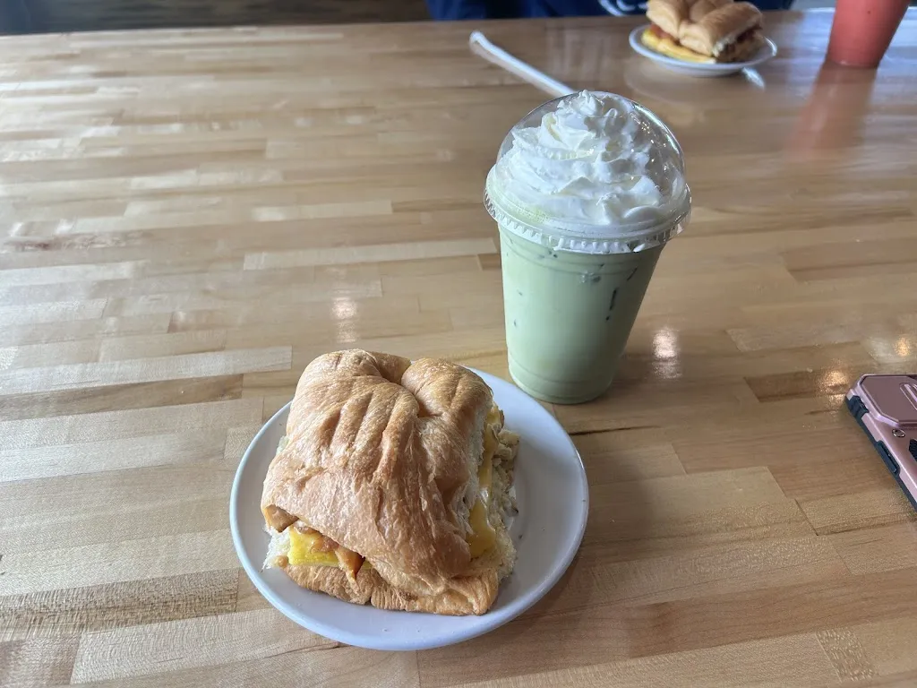 Nichole Fausey_Eagles Wind Coffee House_Shamokin Dam, PA_review
