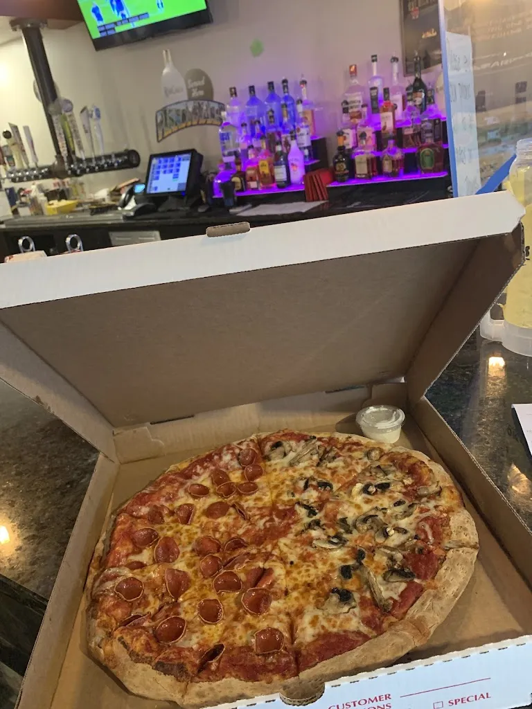 Gino Bros Pizza Bar_Sharpsburg, PA_slider_imagen_3