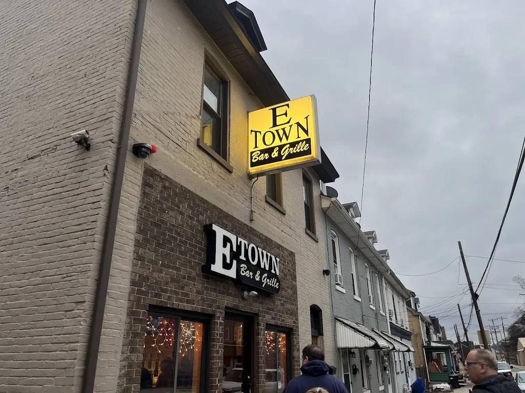 E Town Bar & Grill restaurant à Pittsburgh, PA