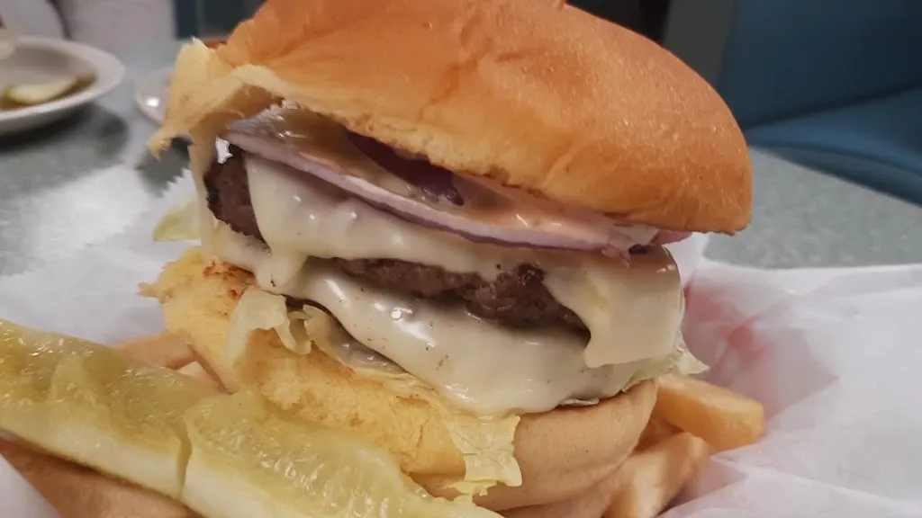 Papertown Dairy Bar & Restaurant_Spring Grove, PA_slider_bild_2