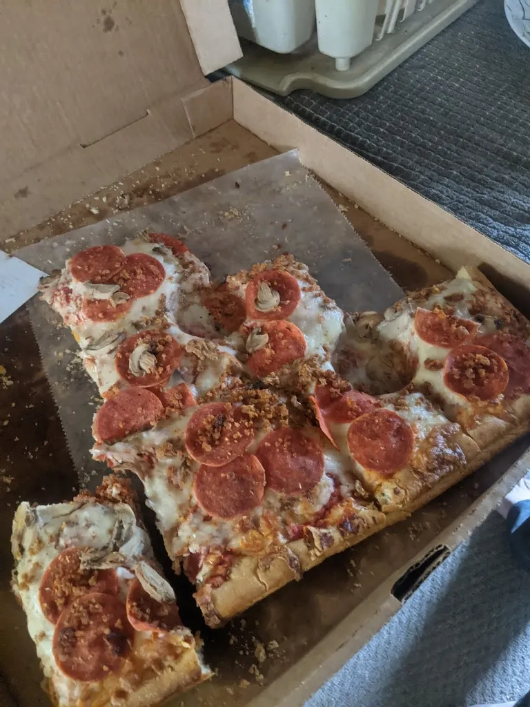I COMPLAIN ALOT_From Italy Pizza_Springdale, PA_review