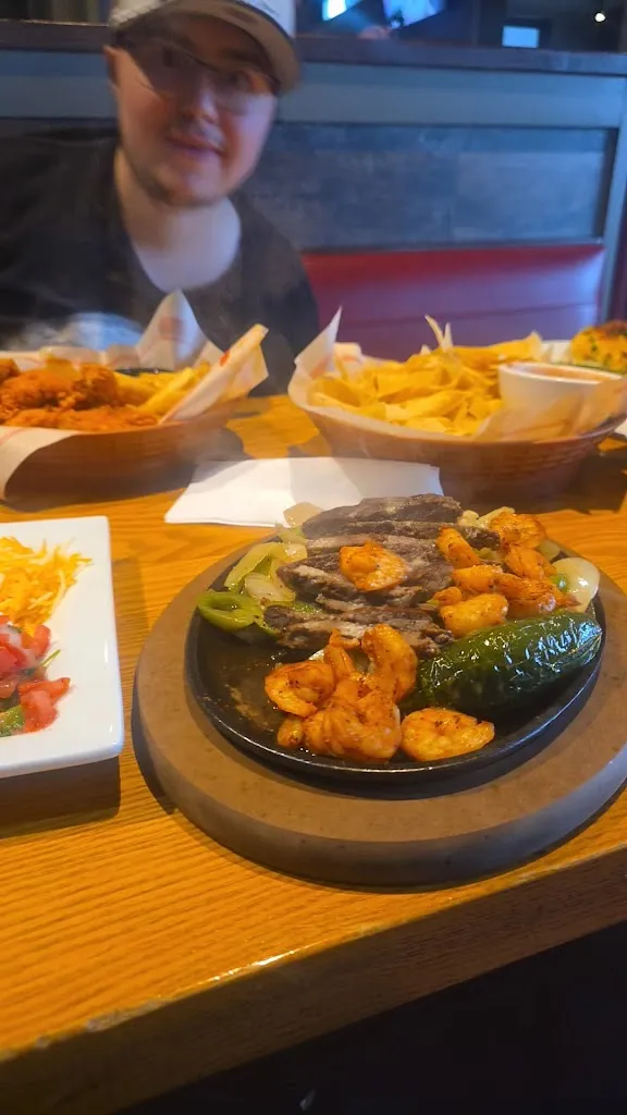Chili's Grill & Bar_Stowe, PA_slider_imagen_2