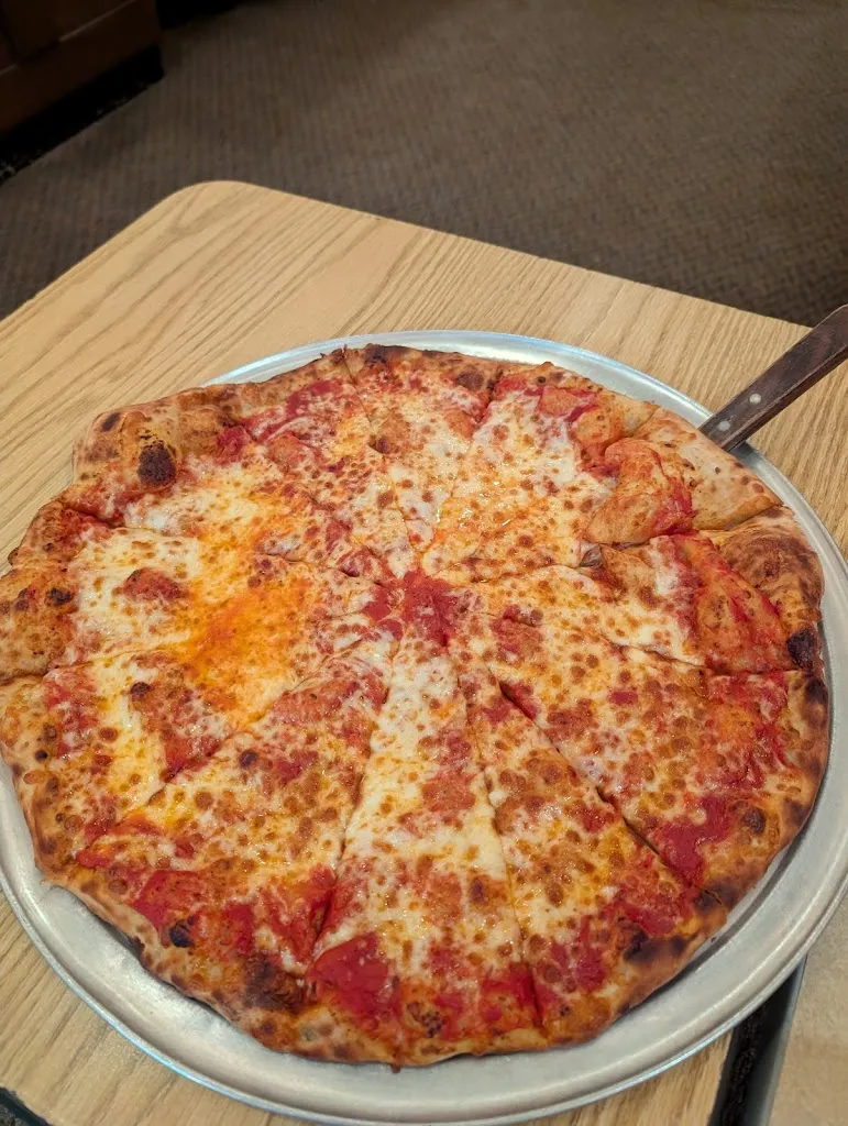 Matthew Hussak_Hunner's Pizza & Restaurant_Sturgeon, PA_review