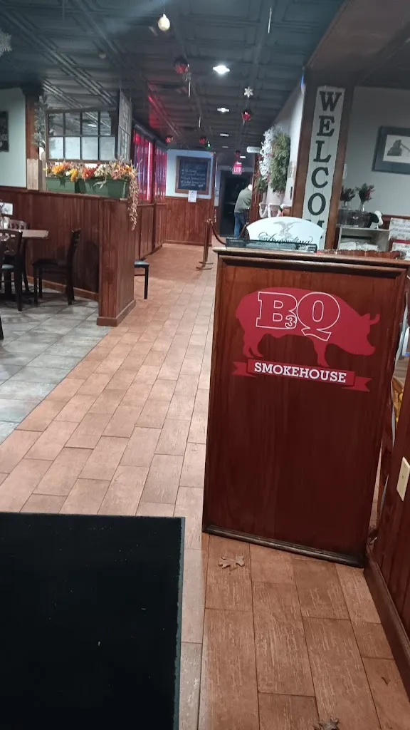 B3Q Smokehouse & Pub restaurante en Swoyersville, PA