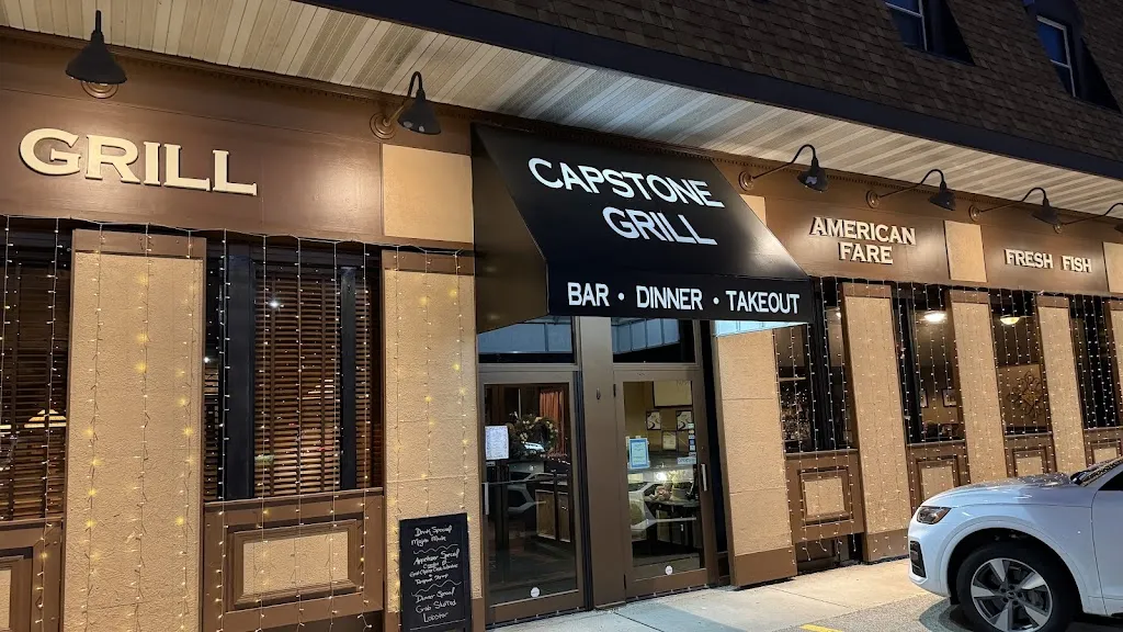 Capstone Grill restaurante en Canonsburg, PA