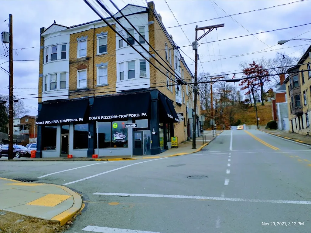 Dom's Pizzeria_Trafford, PA_slider_imagen_2