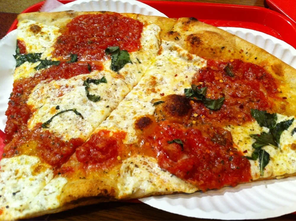 P T's Pizza_Trafford, PA_slider_imagen_2