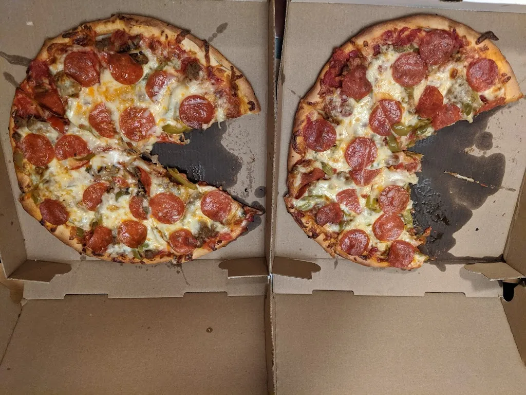 Dan Young_Mary Jo's Pizzeria_Turtle Creek, PA_review