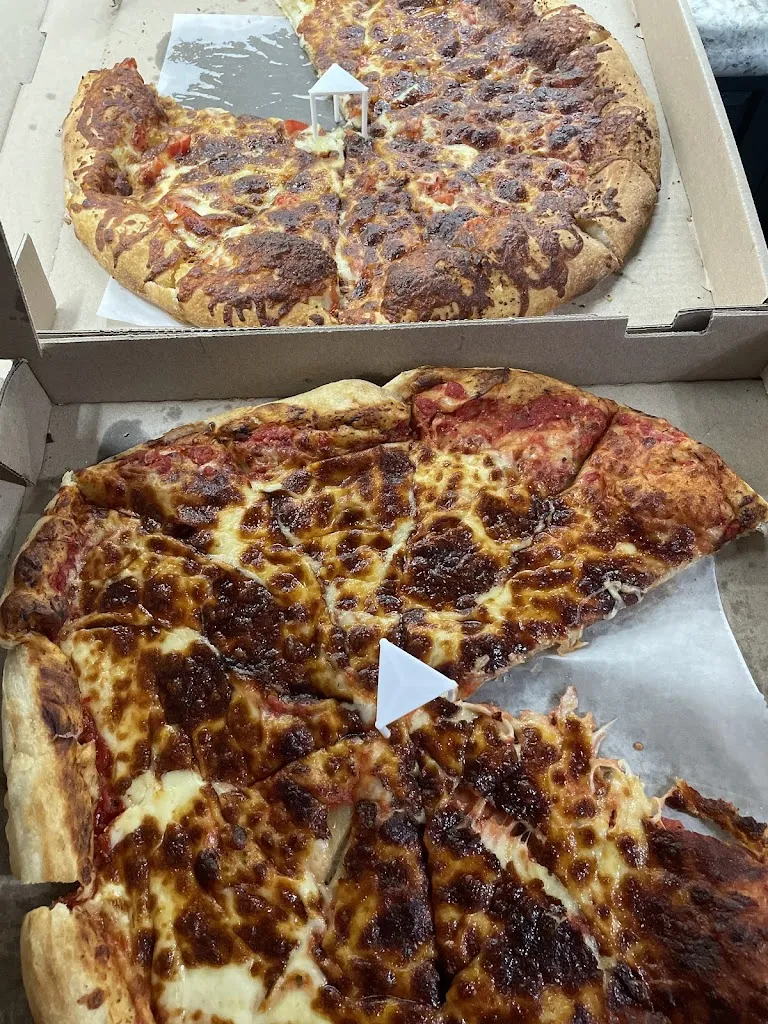 Casey's Pizza_Turtle Creek, PA_slider_image_3