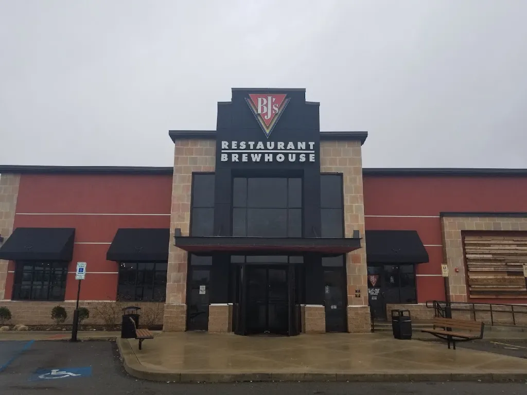 BJ's Restaurant & Brewhouse restaurante en Upper St Clair, PA