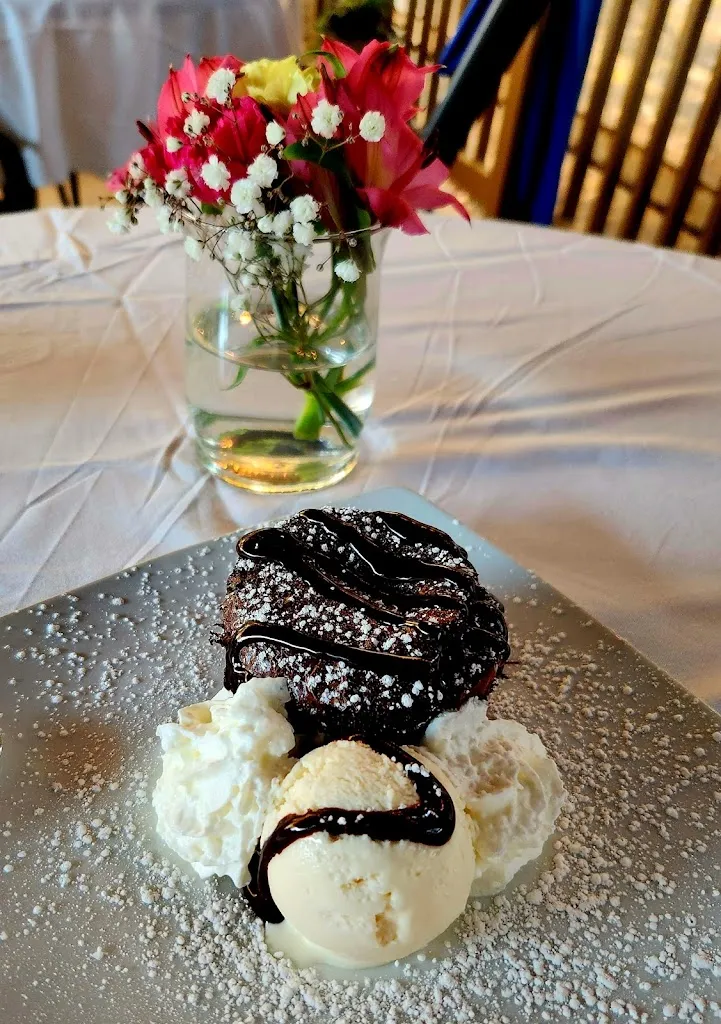 Luma Wine Bar & Restaurant_Pittsburgh, PA_slider_imagen_2