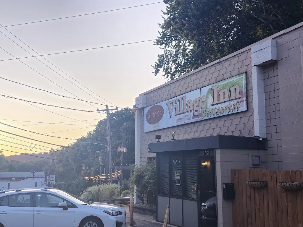 Verona Village Inn restaurant à Verona, PA