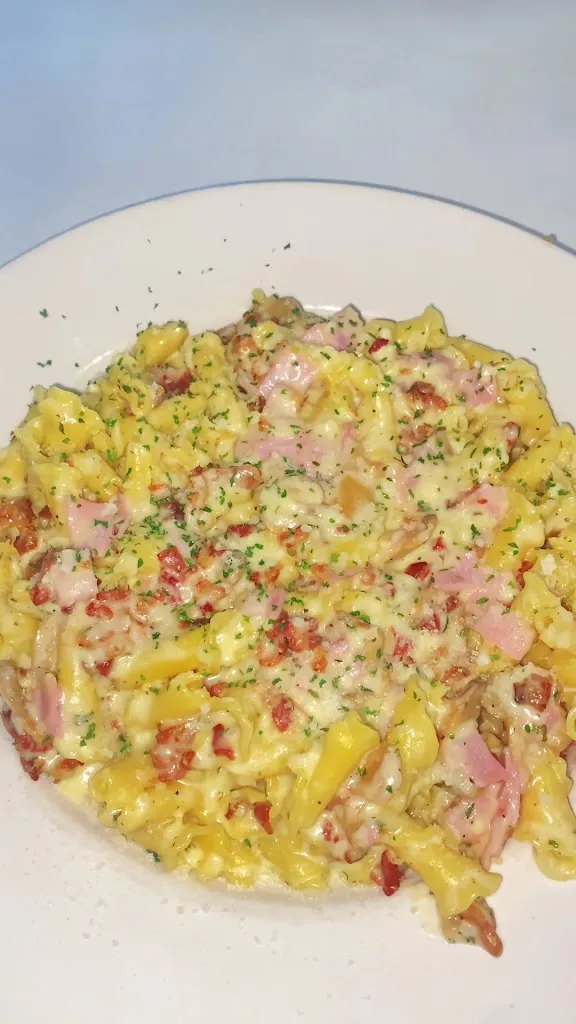 Yanyanjoi 24_Somma Pizza & Sports Bar_Verona, PA_avis