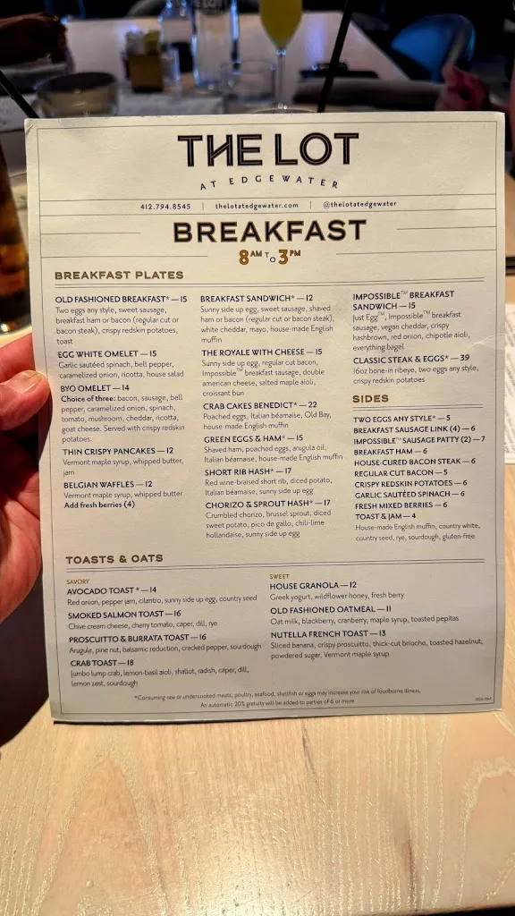 The Lot at Edgewater restaurant à Oakmont, PA