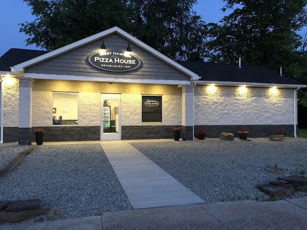 West Newton Pizza House restaurante en West Newton, PA