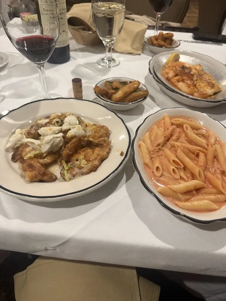Greg Furer_Rico's Restaurant_Pittsburgh, PA_avis