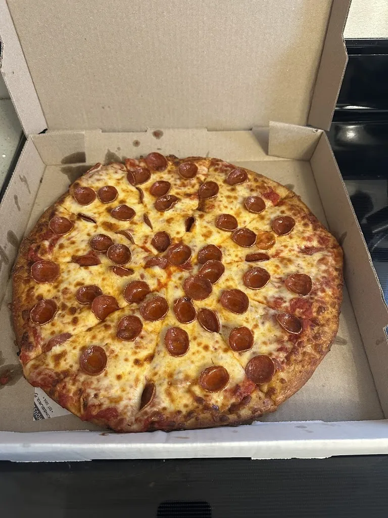 Alexandra Hay_Salvatore's Pizza House_Pittsburgh, PA_bewertung