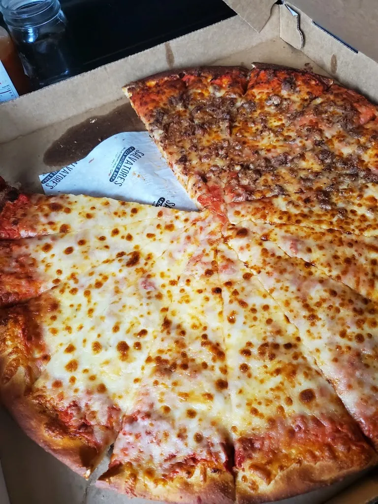 Reneeann Lee_Salvatore's Pizza House_Pittsburgh, PA_review