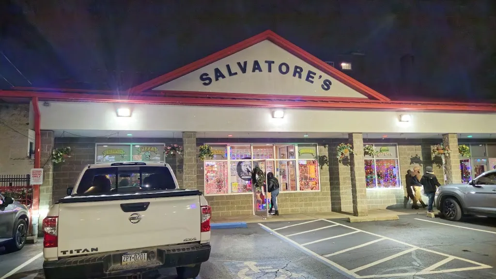 Salvatore's Pizza House_Pittsburgh, PA_slider_bild_2