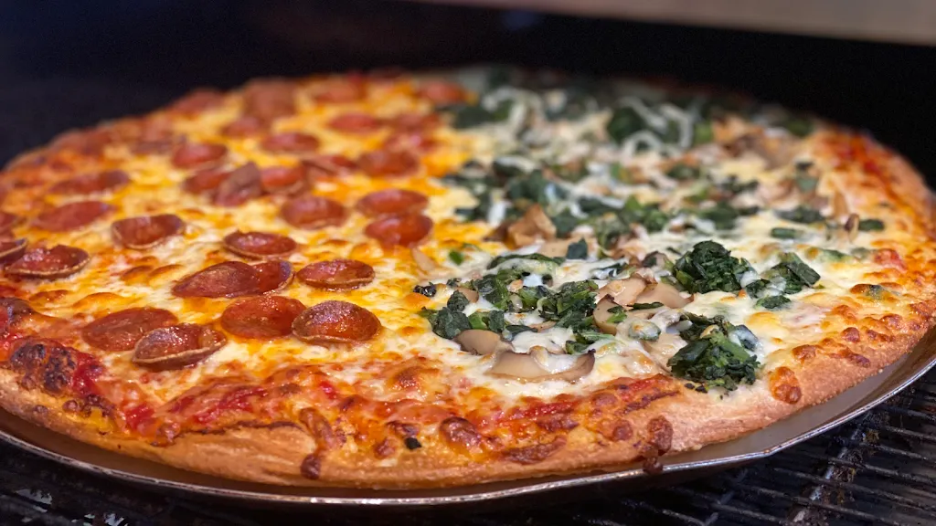 Salvatore's Pizza House_Pittsburgh, PA_slider_bild_3