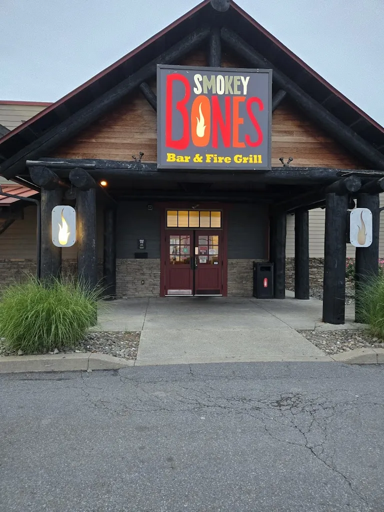 Smokey Bones Wilkes Barre restaurante en Wilkes-Barre, PA