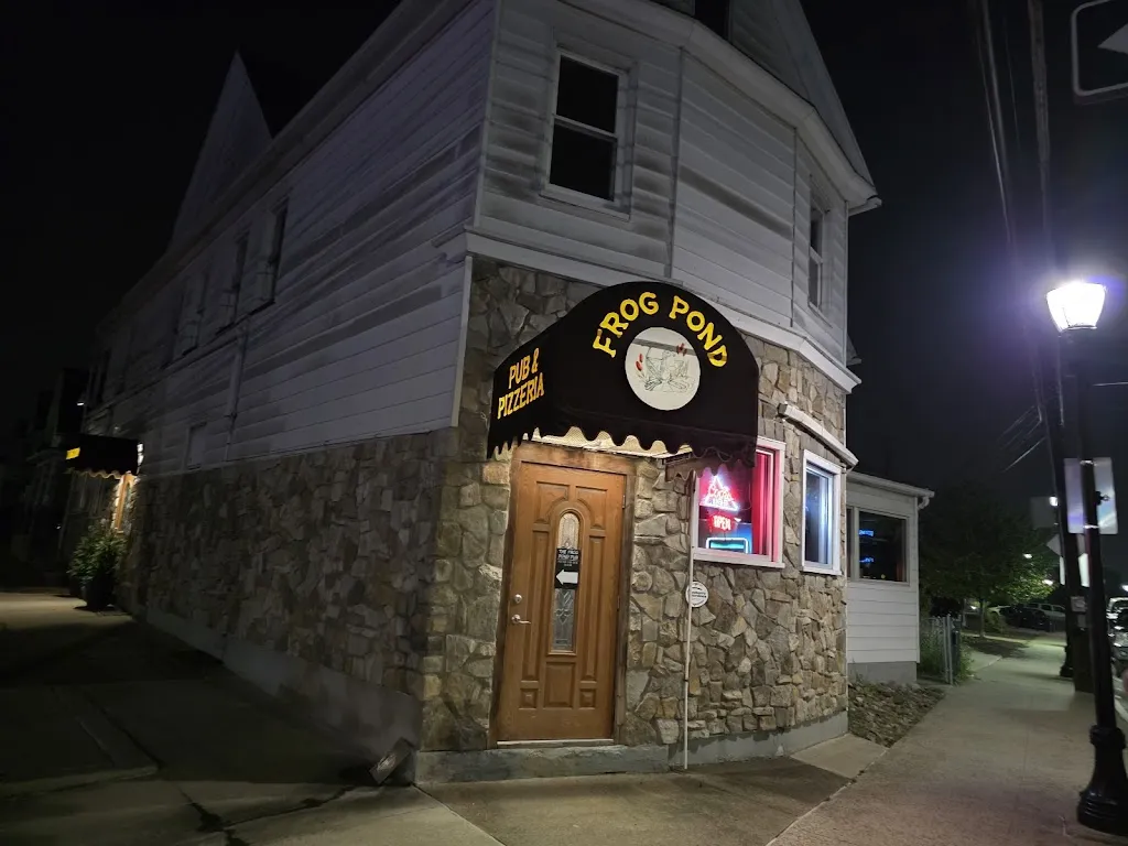 Eric Hamilton_Frog Pond Pub_Wilkes-Barre, PA_reseña