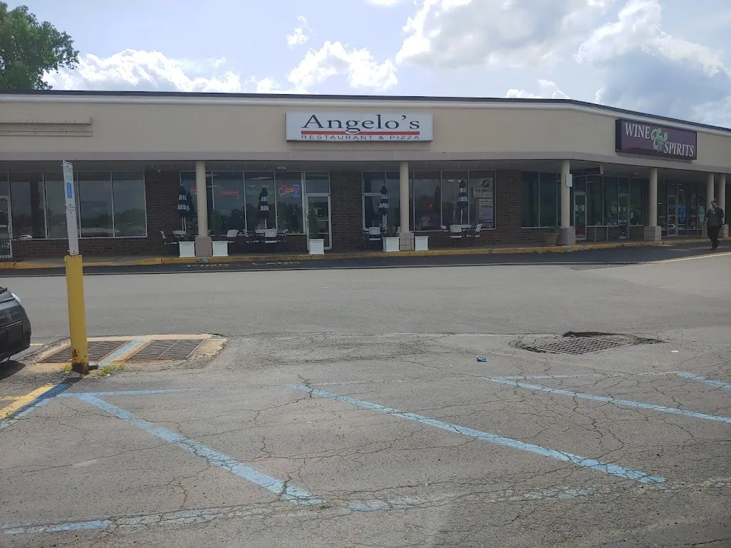 Angelo's restaurante en Wyoming, PA