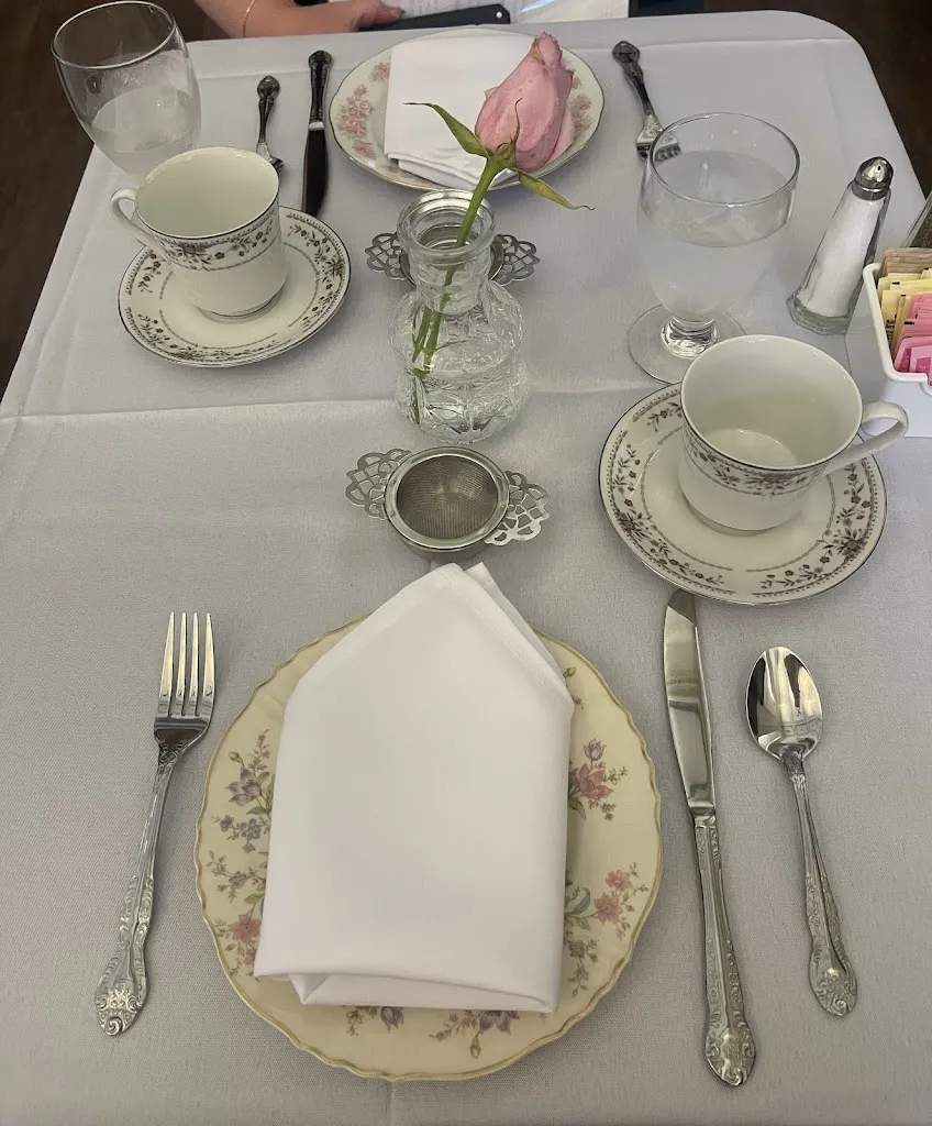 Carina Forte_Snow Blossom Tearoom_Wyoming, PA_review