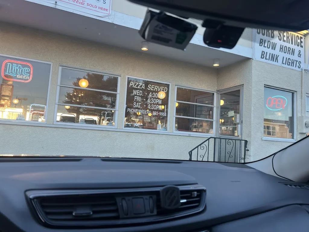 Victory Pig Pizza & Barbecue_Wyoming, PA_slider_imagen_3