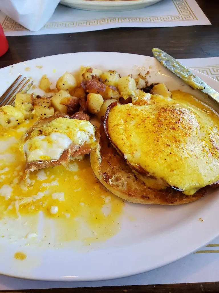 Tami Cook_Waterhole Restaurant_Harmony, PA_avis