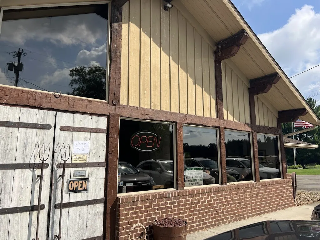 Joey Bagofdonuts_Waterhole Restaurant_Harmony, PA_review