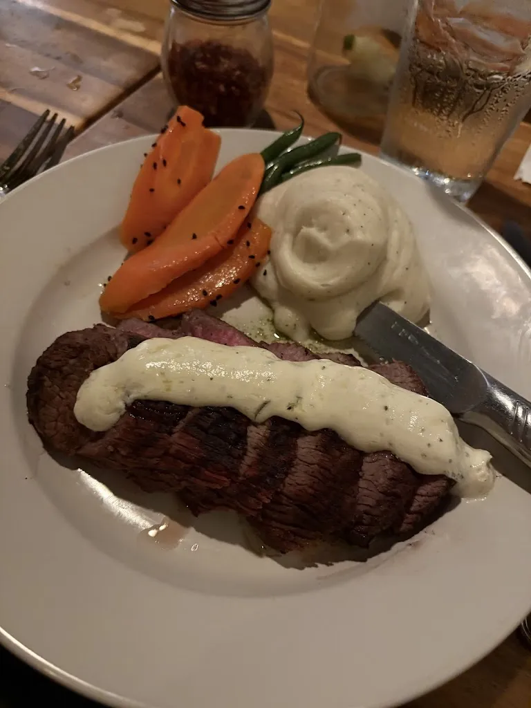 Gracie Gecy_Old Bull Tavern_Beaufort, SC_review