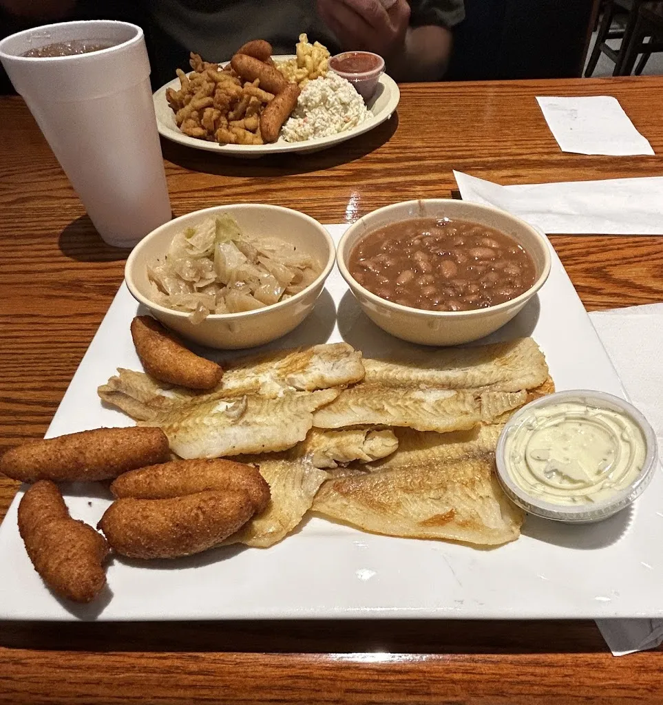 Bailey's Fish Camp_Blacksburg, SC_slider_immagine_3