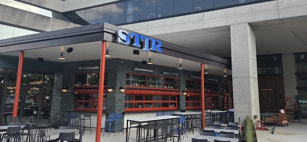 STIR restaurante en Greenville, SC